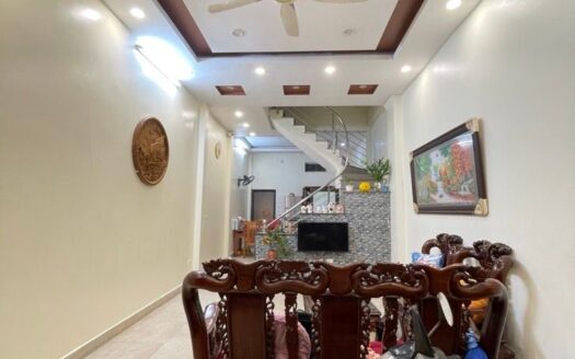 BÁN NHÀ CỰ KHỐI – LONG BIÊN -NHÀ DÂN XÂY CỰ TỐT DT 52M- 4 TẦNG GIÁ CHỈ 7,4TỶ