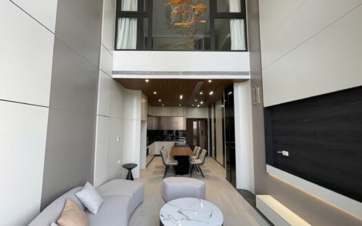 Bán nhà Cự Khối 7 tầng view hồ 31ha