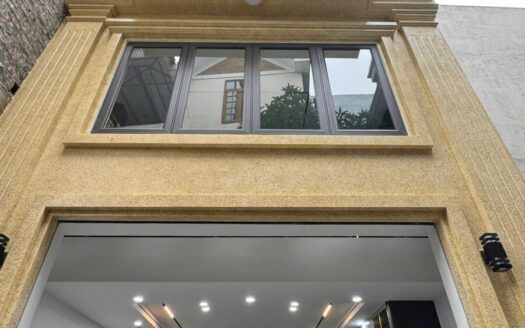 BÁN NHÀ CỔ LINH ĐÔI DIỆN AEON 53M 6 TẦNG THANG MÁY GARA Ô TÔ