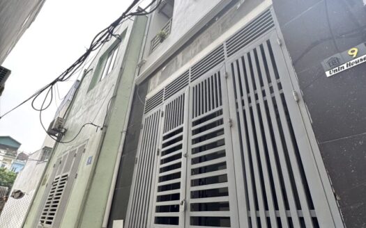 Bán nhà 50m 4 tầng dân xây ngõ 561 Bát Khối cực gần hồ