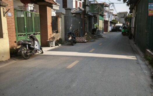 BÁN ĐẤT ĐÔNG DƯ GIA LÂM VỊ TRÍ ĐẸP,TRỤC CHÍNH Ô TÔ 7 VÀO ĐẤT*dt 41*Giá NHỈNH 5TỶ