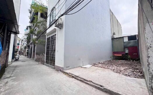 – THỬA ĐẤT HIẾM CÒN XÓT LẠI-pHỐ NGUYỄN LAM-LONG BIÊN