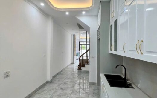 -CHỦ GIẢM CHÀO 300 TRIỆU  BÁN NHÀ ĐẸP NGÕ 68 NGUYỄN VĂN LINH – LONG BIÊN