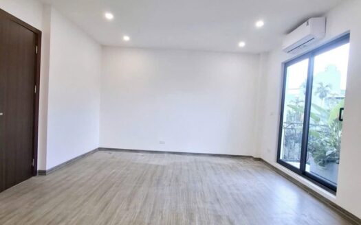 -Nhỉnh 8tỷ có ngay – Nhà đẹp Nguyễn văn linh-long Biên