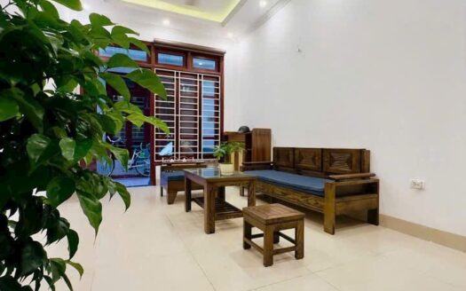 -Bán nhà ngõ 134 Thạch Bàn