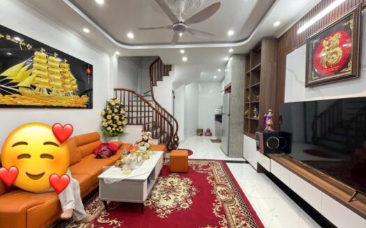 BÁN NHÀ THẠCH BÀN -LONG BIÊN 5 TẦNG GẦN Ô TÔ