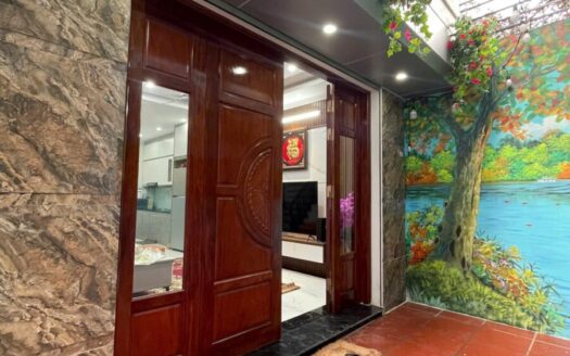 Bán nhà 52m x 5 tầng có sân cổng riêng, nhà full nội thất, giá nhỉnh 6 tỷ