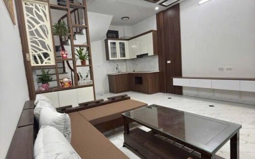 Bán nhà thạch bàn Long Biên DT 30m x 5 tầng ngõ nông chỉ 3 nhà ra đường ô tô tránh. Nhà phân khúc hiếm, giá đầu tư.