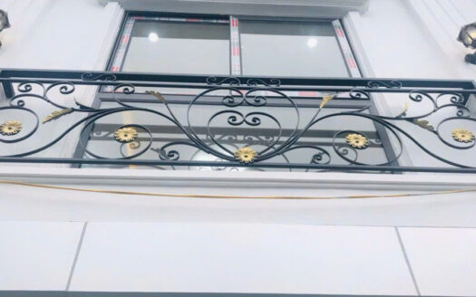 Nhỉnh 6 Tỷ – Nhà Long Biên 31m2 x 5 Tầng Ngõ Rộng 3m