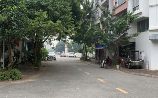 BÁN NHÀ TÁI ĐỊNH CƯ GIANG BIÊN, 40M2 GIÁ 11,5 TỶ – VỊ TRÍ ĐẸP, Ở SƯỚNG