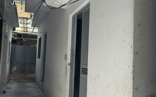 Bán nhà Long Biên, 32M x 4 tầng, Giá 4,6 TỶ. GIÁ SIÊU TỐT. SỬA SANG LẠI LÀ NGON LUÔN