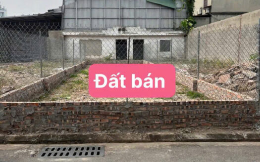 Nhỉnh 10 tỷ chút xíu có lô đất 64m2 mặt đường Cự Khối-Long Biên. Ô tô tránh-Kinh Doanh