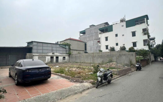 Nhỉnh 10 tỷ chút xíu có lô đất 64m2 mặt đường Cự Khối-Long Biên. Ô tô tránh-Kinh Doanh