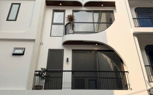 BÁN NHÀ THẠCH BÀN – 50.M² – 6 TẦNG THANG MÁY – 10M RA Ô TÔ – GIÁ 9,X TỶ