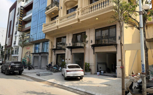 GIẢM SỐC 1 TỶ – SIÊU PHẨM MẶT PHỐ LONG BIÊN – 7 TẦNG THANG MÁY DUPLEX – VỈA HÈ – KINH DOANH ĐỈNH – DÒNG TIỀN TỐT